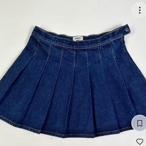 Aritzia - Sundays Best skirt